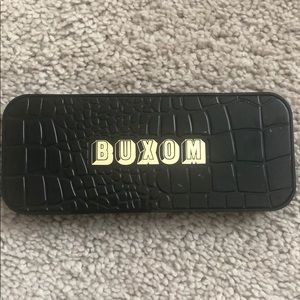 Buxom eyeshadow 6 colors